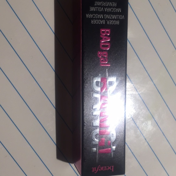 NEW - BENEFIT Bad Gal Bang Mascara - Mini - Picture 3 of 5